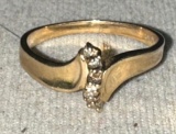 10k Gold ring with Diamonds- Missing 1 diamond) size 8