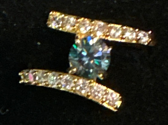 Beautiful Moissanite Ring size 8.5