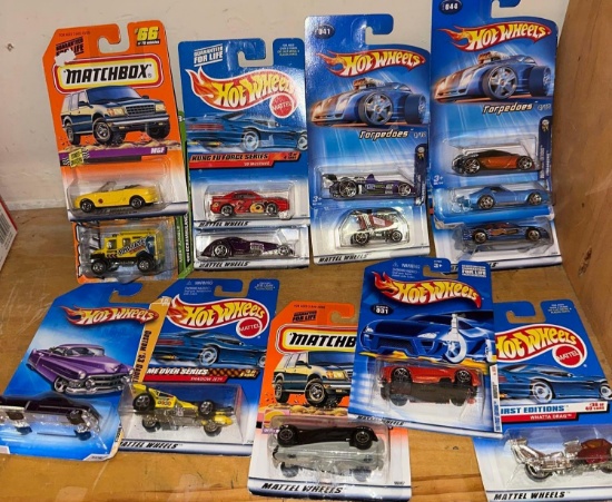 14 NIP Hotwheels/ Matchbox cars