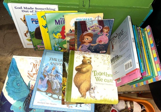 20+ Children's Books- Dr. Seuss, Disney and More