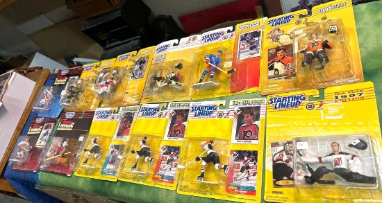 12 NIB Starting line up Hockey Action figures from 1990's