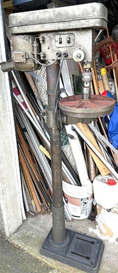 Mario1 Drill Press Model C114FX 5/8" Capacity-works