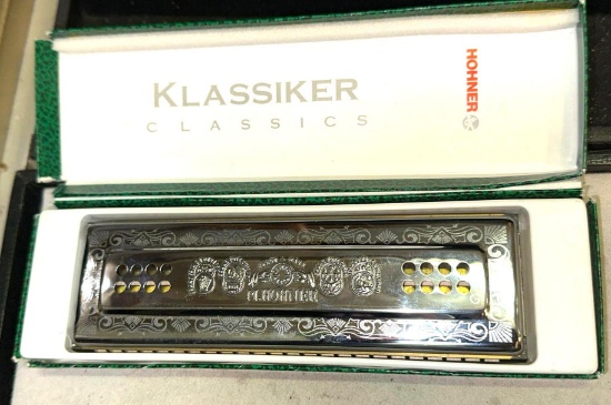 NIB Hohner Klassiker Classics Harmonica