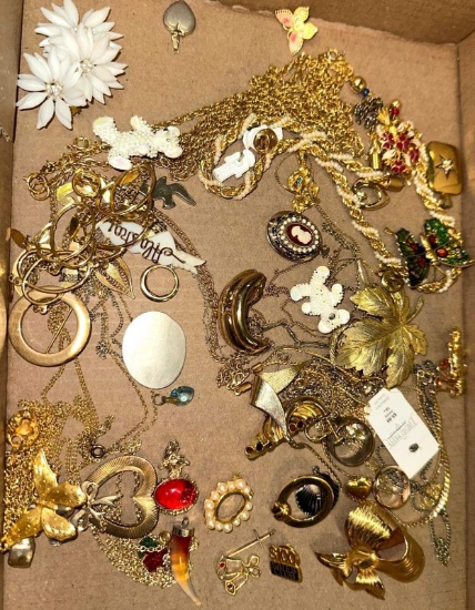 Large Lot of Vintage Jewelry