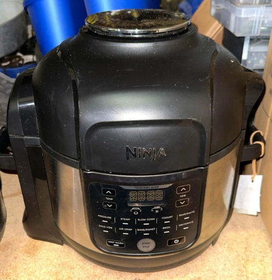 Ninja Air Fryer, Roaster, Streamer etc- works- Like New Condition
