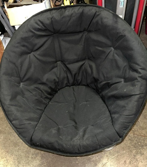 Oversized Foldable Moon Chair