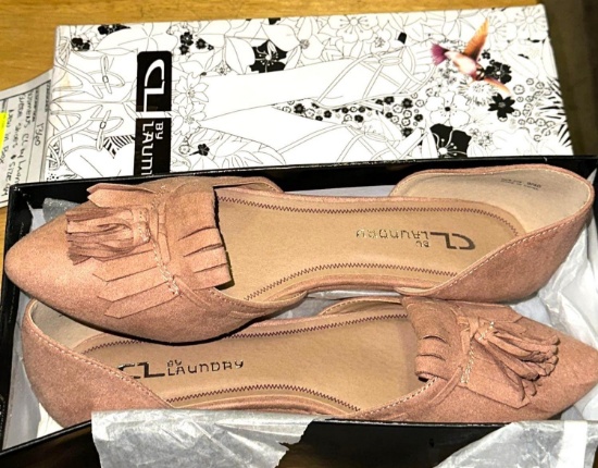 NIB Womens CL by Laundry Suede Shoes size 9m
