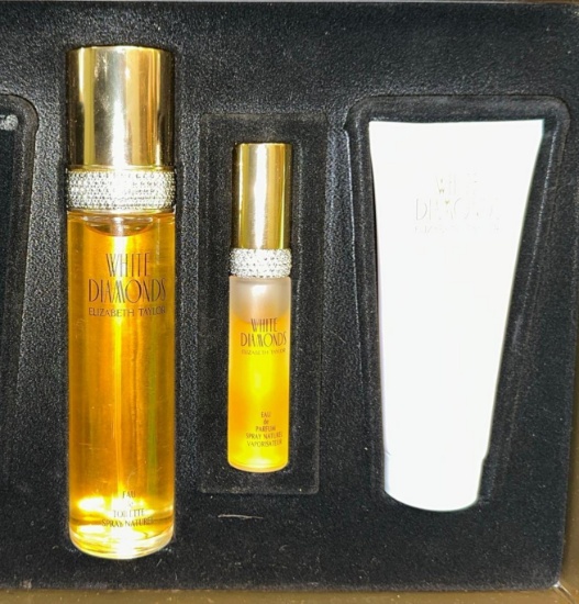 New Elizabeth Taylor White Diamonds Perfume, Mini Perfume and Body Wash Set