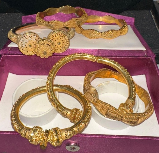 6 Pretty Gold tone Bangle Bracelets