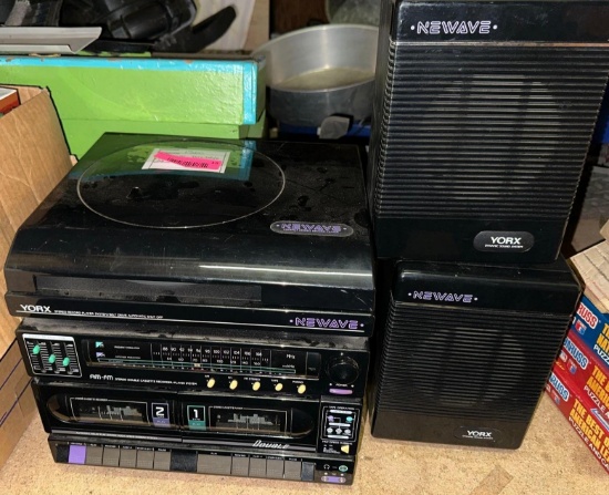 Newave Turntable, Cassette, Receiver, Stereo- All working