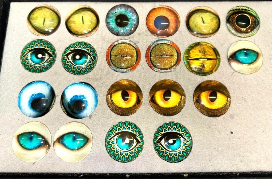 21 Glass Eyes 1 1/2"