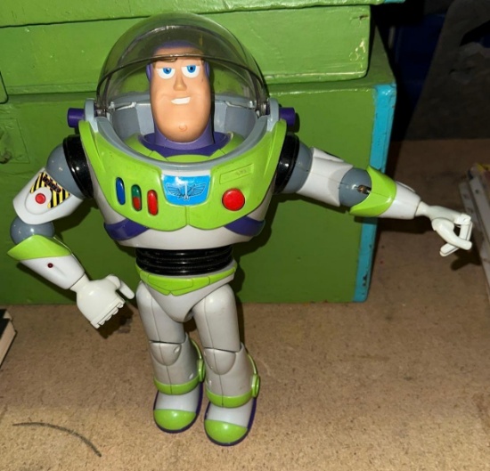 Buzz Light Year Animated Figure- works