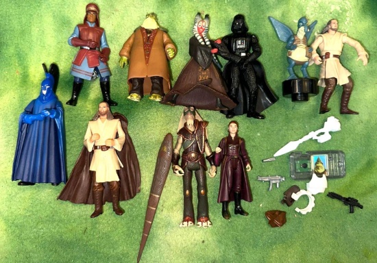Group of 1990's Star Wars Action figures and accessories