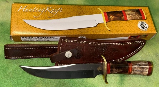 NIB Hunting Knife