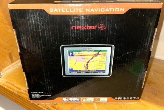 Nextar Satellite Navigation 3.5" Color Touch Screen- looks like New