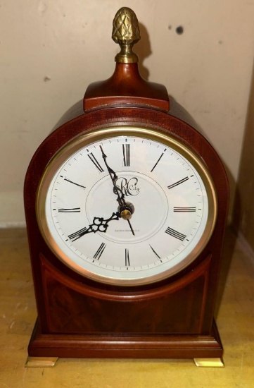River City Radio Controlled Mantel Clock- works 12" tall