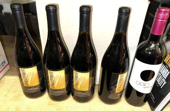 4 New Bottles of Pinot Noir and 1 New Bottle of Rosso e Dolce