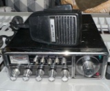 Vintage Midland 77-888 CB radio with Microphone