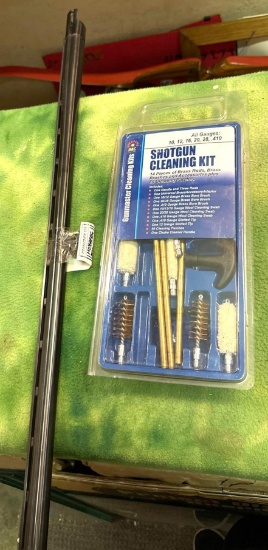 Mossberg 500 Maverick 88 Shotgun 28" Barrel Vent Rib And New Cleaning Kit