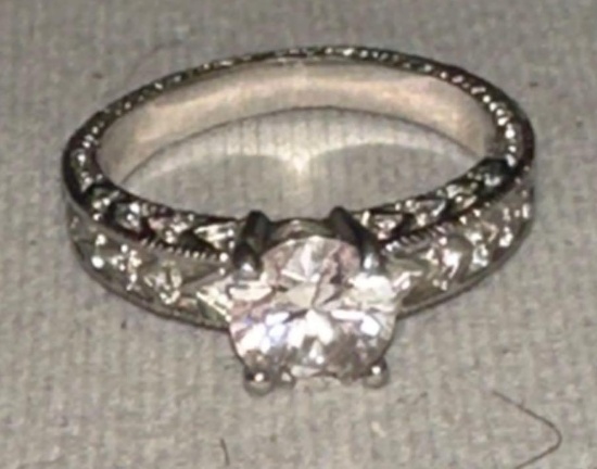Woman's Ring size 11