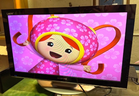 Sceptre 32" LED TV with New universal Remote- Works