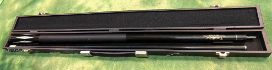 Vintage Excalibur Pool Cue in case