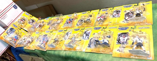 16 New in packages Starting Line up Hockey Figures from 1998