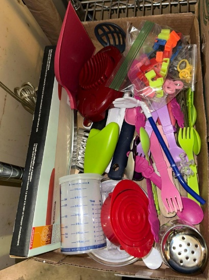 Assorted Kitchen Items (pampered Chef etc)