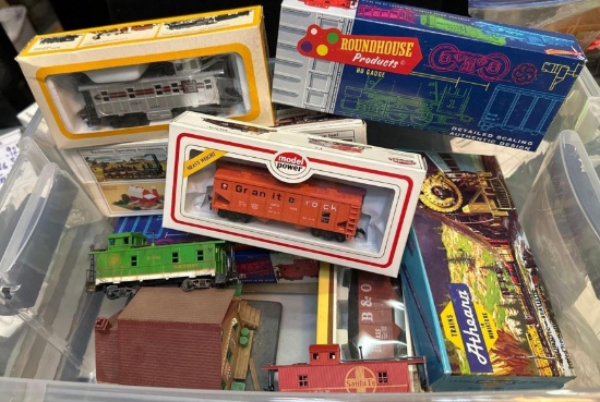 HO Scale Train Cars and Accessories- New & Used