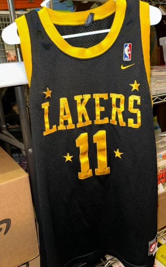 Nike Karl Malone Lakers Jersey size XL