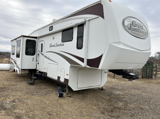 2006 DUTCHMEN GRAND JUNCTION 34QRE 555