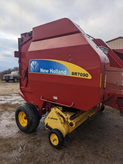 2011 NEW HOLLAND BR7090 599