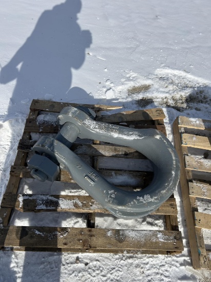 CROSBY 200 TON SHACKLE 64