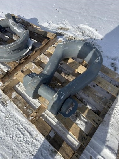 CROSBY 200 TON SHACKLE 110