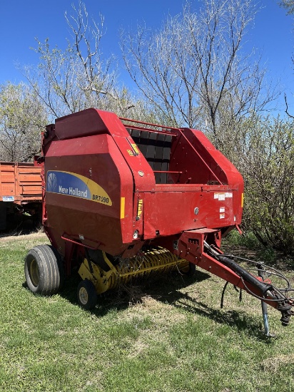 2011 NEW HOLLAND BR7090 180