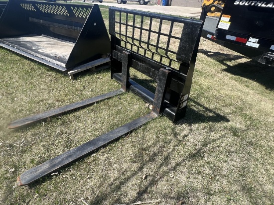 CAT PALLET FORK ATATCHMENT 21