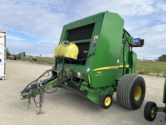 2015 JOHN DEERE 569 235