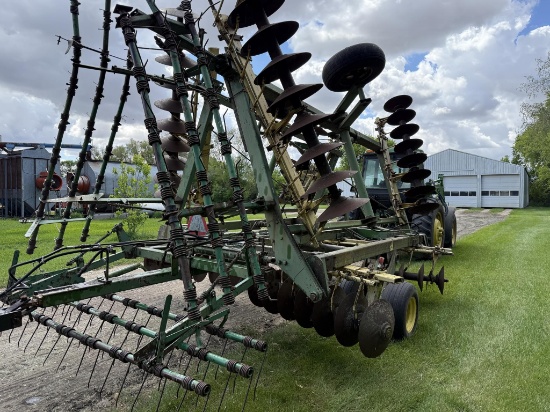 JOHN DEERE 330 396