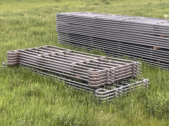 10X 12FT PORTABLE CORRAL PANELS 499