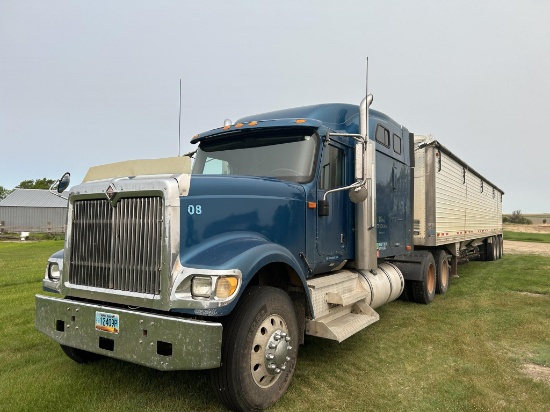 2002 INTERNATIONAL 9900 215