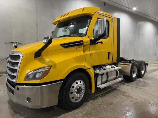 2021 FREIGHTLINER CASCADIA 126 319