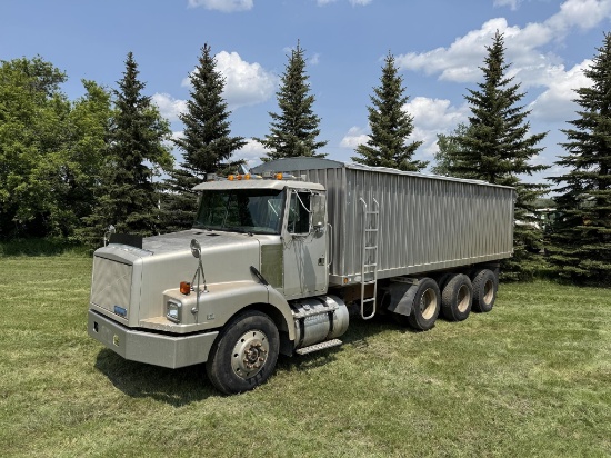 1994 WHITE/GMC WG64T 1189