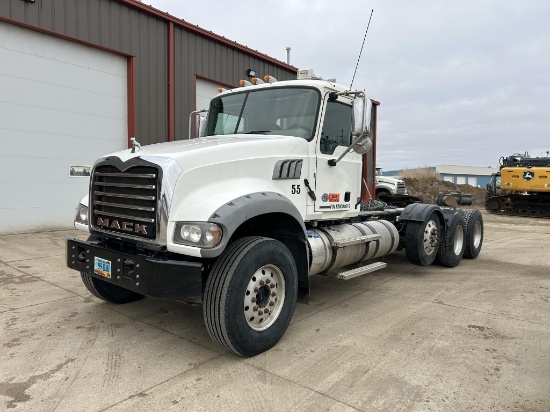 2019 MACK GRANITE 64FT