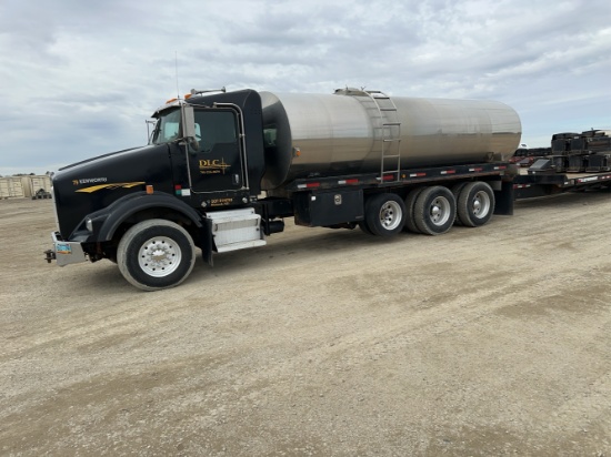 2003 Kenworth T800 Water Truck