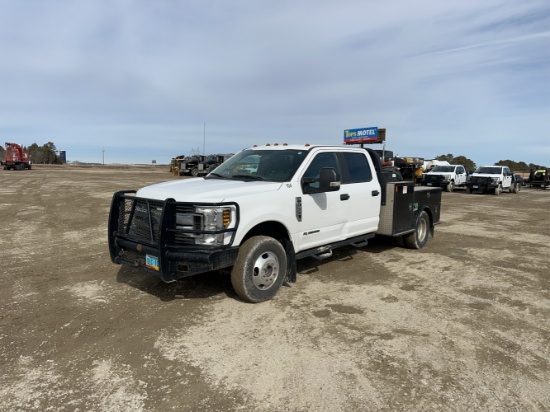 2019 Ford STX F350 Flatbed (#2)