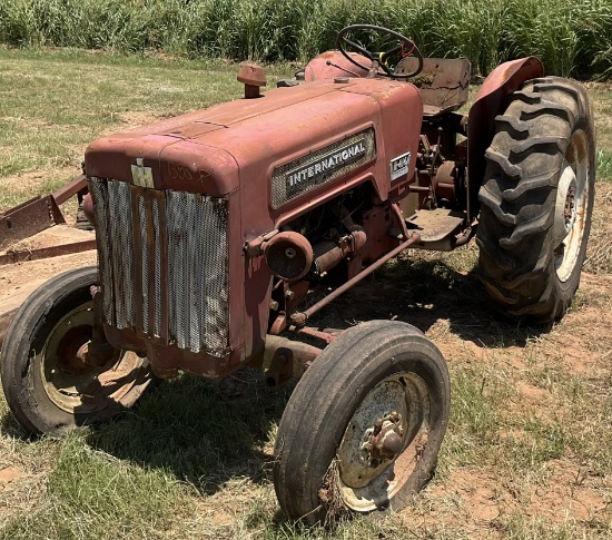 IH B414 TRACTOR, DIESEL (P)