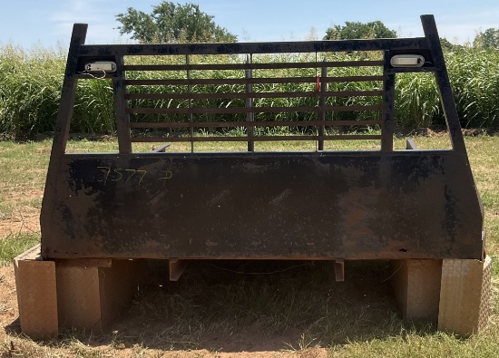 TRUCK BED W/HAY SPIKE