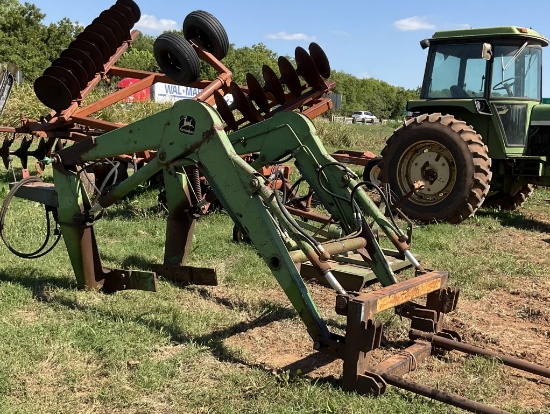 JD 148 FRONT END LOADER W/HAY SPEAR