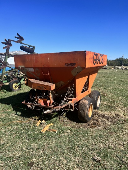 WALMAR FERTILIZER SPREADER
