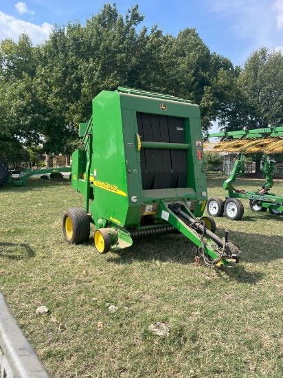 JD 467 ROUND BALER